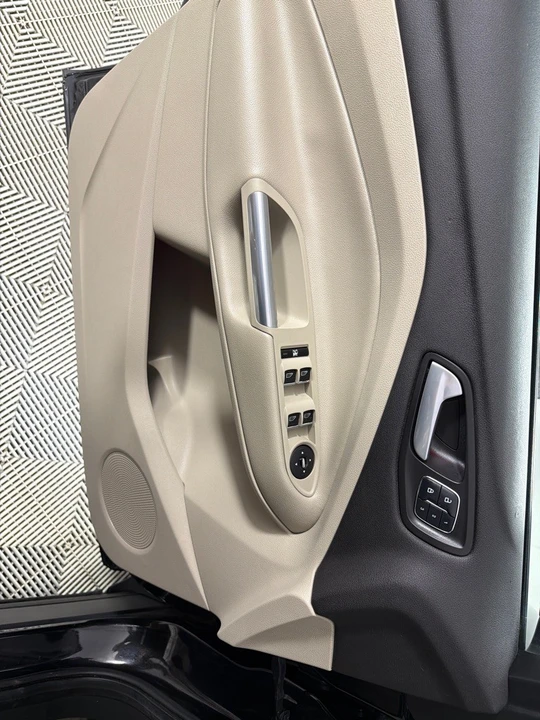 2015 Ford Escape - Image 11 of 21