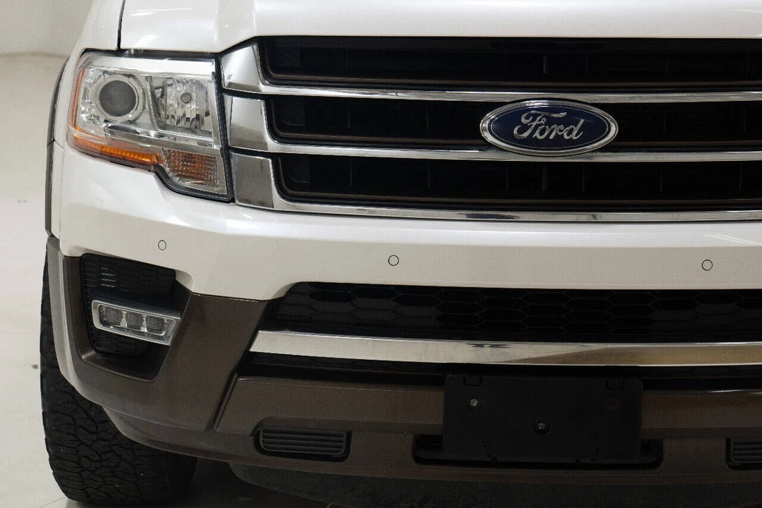 2015 Ford Expedition 3rd Gen - Image 10 of 12