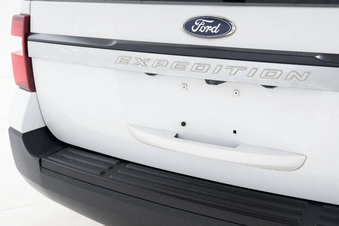 2015 Ford Expedition 3rd Gen - Image 11 of 12
