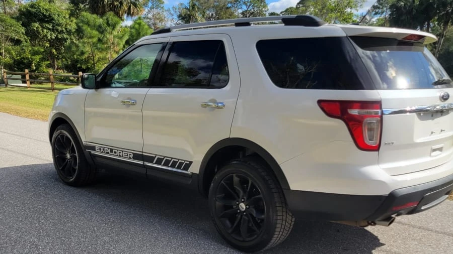 2015 Ford Explorer 5th Gen - Image 2 of 5