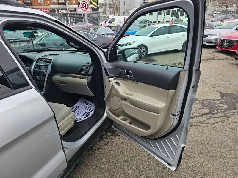 2015 Ford Explorer 5th Gen - Image 11 of 12