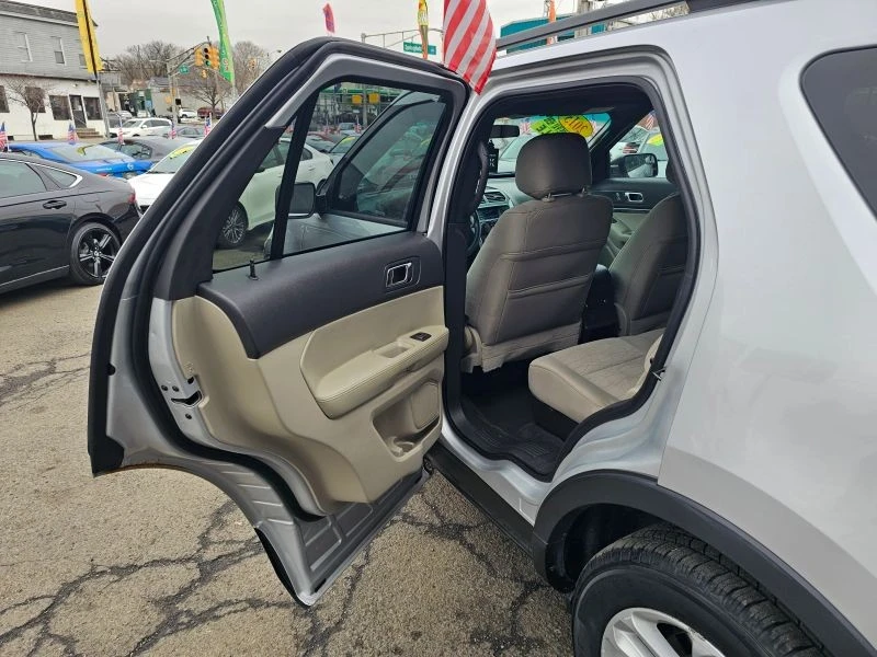2015 Ford Explorer 5th Gen - Image 10 of 12