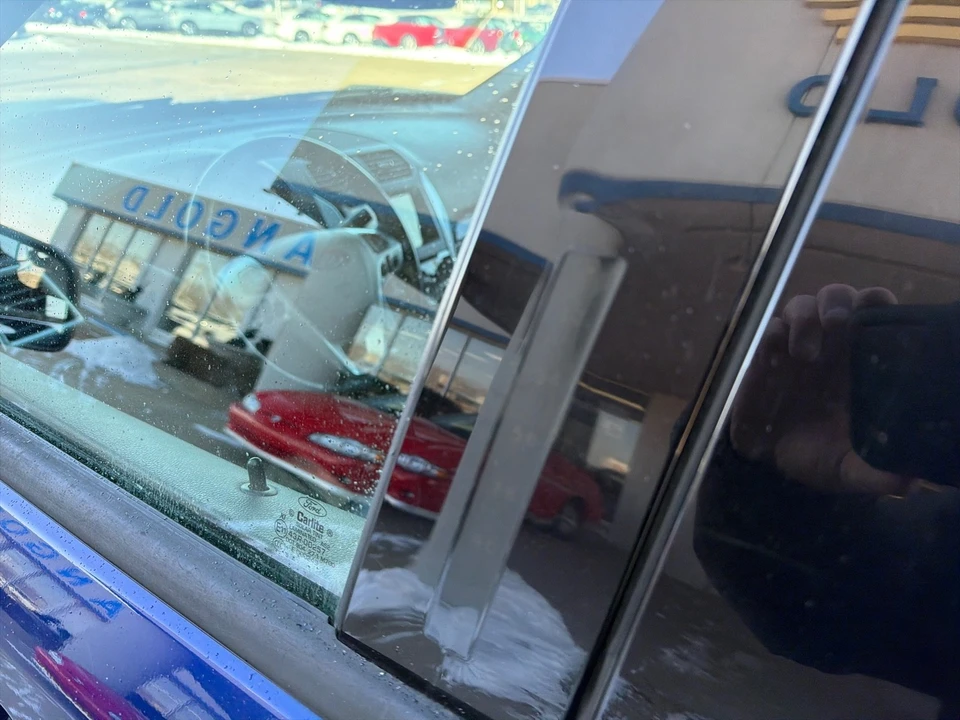 2015 Ford Explorer 5th Gen - Image 17 of 21