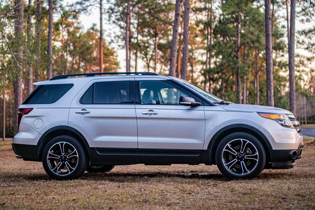 2015 Ford Explorer 5th Gen - Image 19 of 31