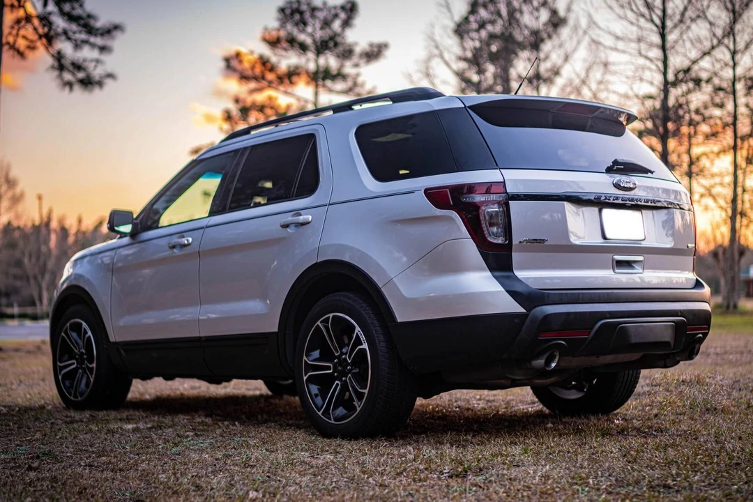 2015 Ford Explorer 5th Gen - Image 4 of 31