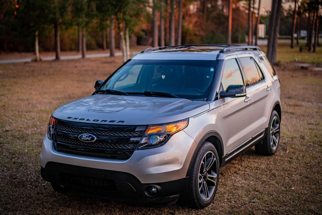 2015 Ford Explorer 5th Gen - Image 3 of 31