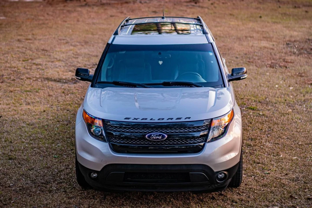 2015 Ford Explorer 5th Gen - Image 2 of 31