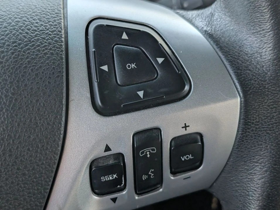 2015 Ford Explorer 5th Gen - Image 15 of 21