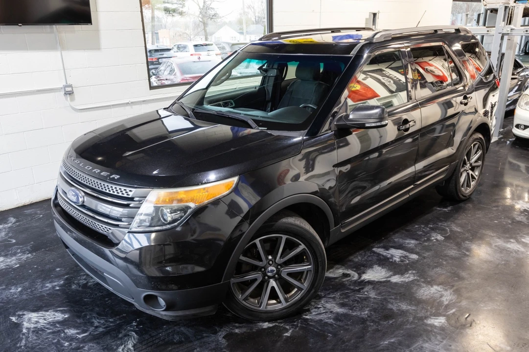 2015 Ford Explorer 5th Gen - Image 2 of 21