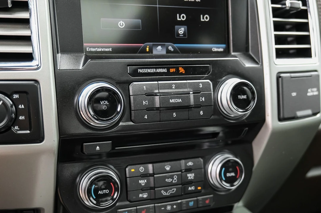 2015 Ford F-150 13th Gen - Image 28 of 31