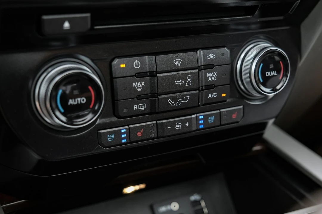 2015 Ford F-150 13th Gen - Image 27 of 31