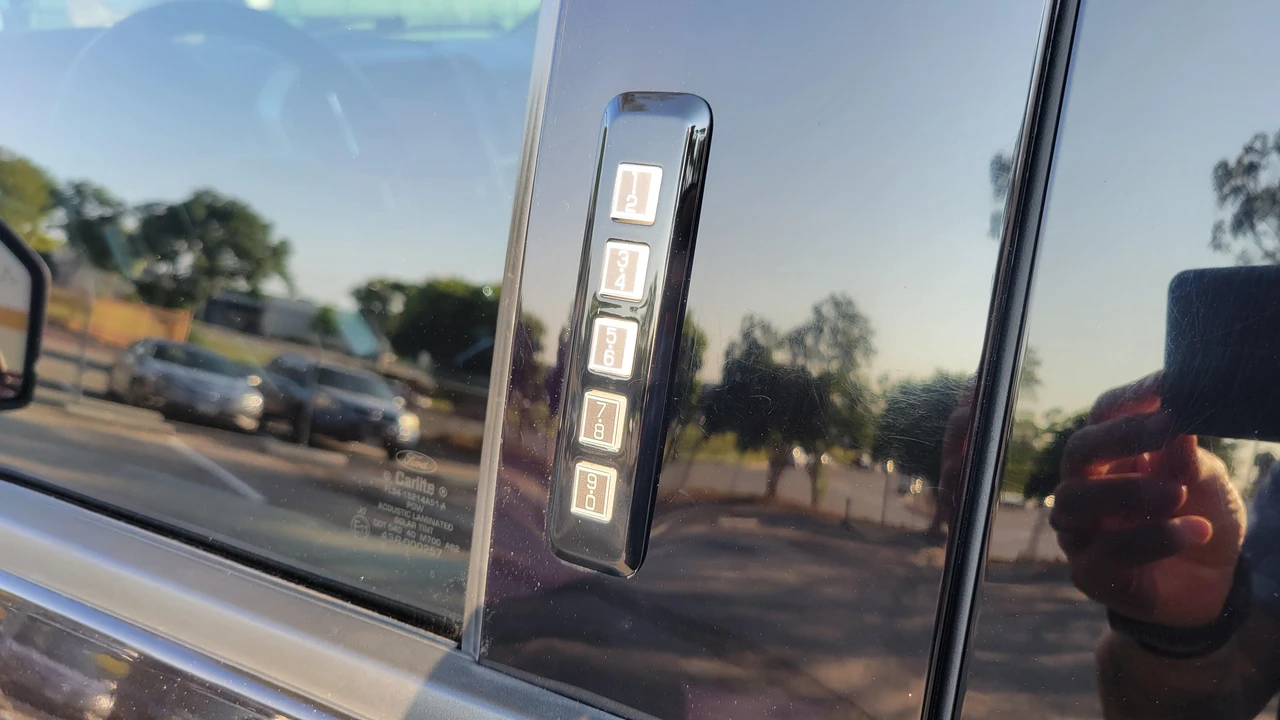 2015 Ford F-150 13th Gen - Image 15 of 31