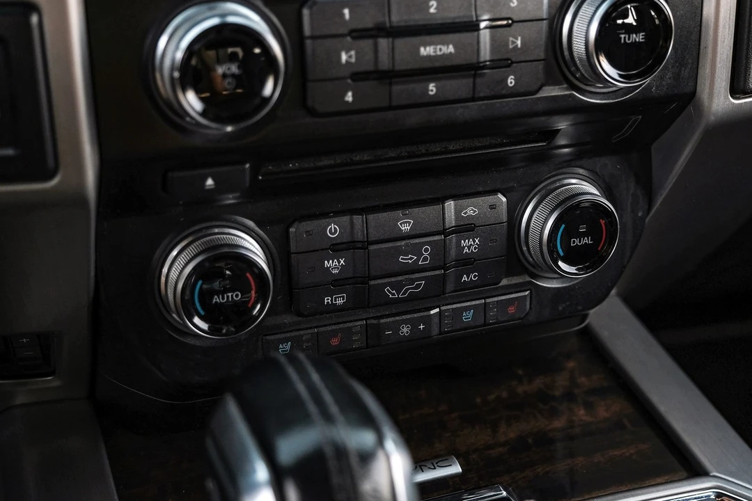 2015 Ford F-150 13th Gen - Image 24 of 31