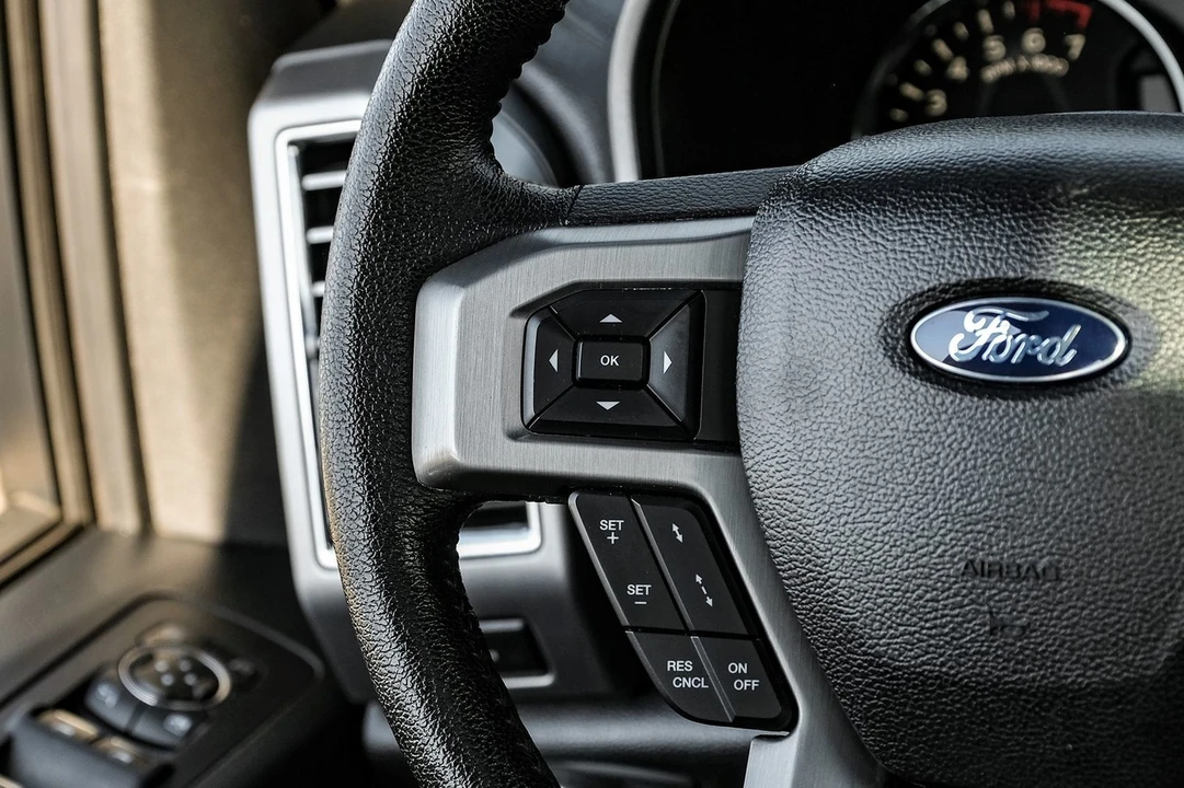 2015 Ford F-150 13th Gen - Image 17 of 31