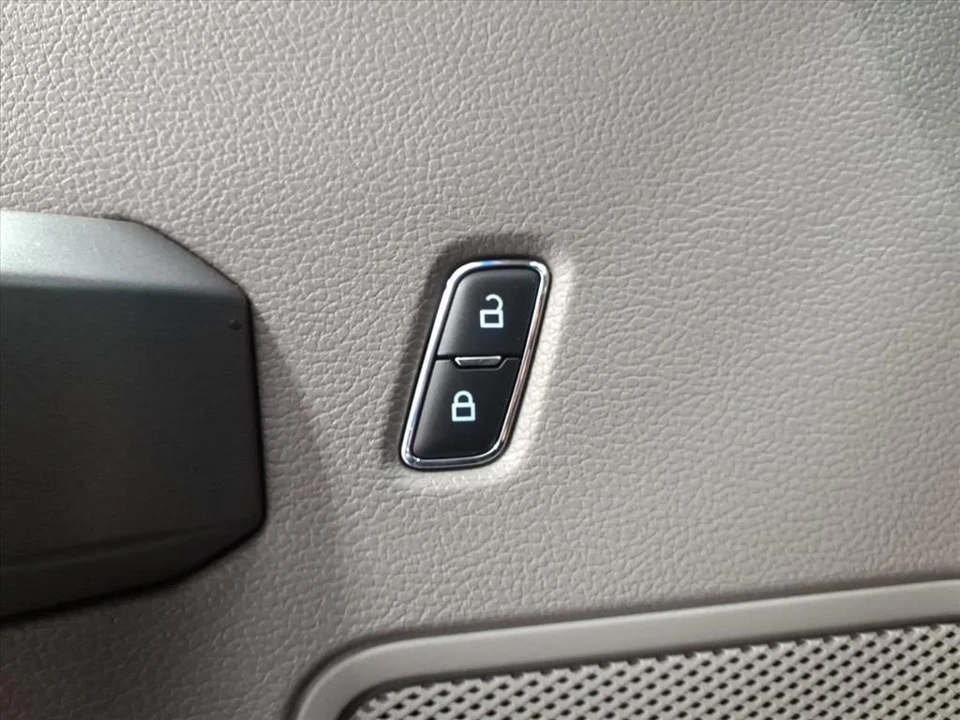 2015 Ford F-150 13th Gen - Image 14 of 21