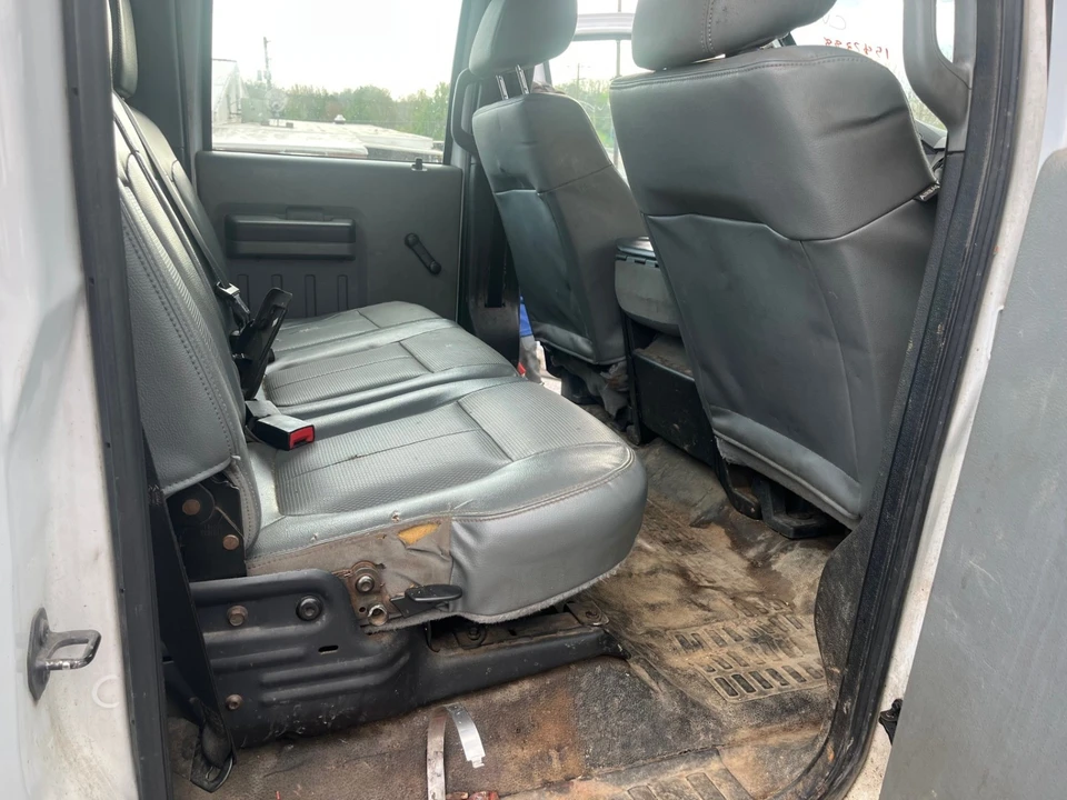2015 Chevrolet Silverado Heavy Duty 4th Gen - Image 6 of 19