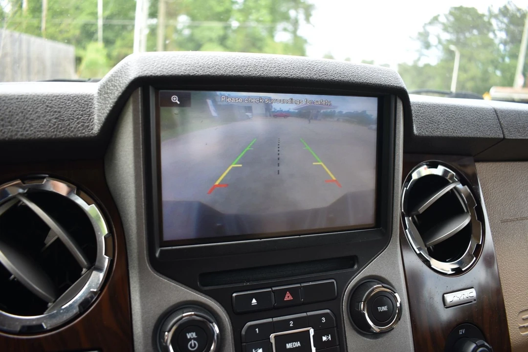 2015 Ford Super Duty 3rd Gen - Image 15 of 21