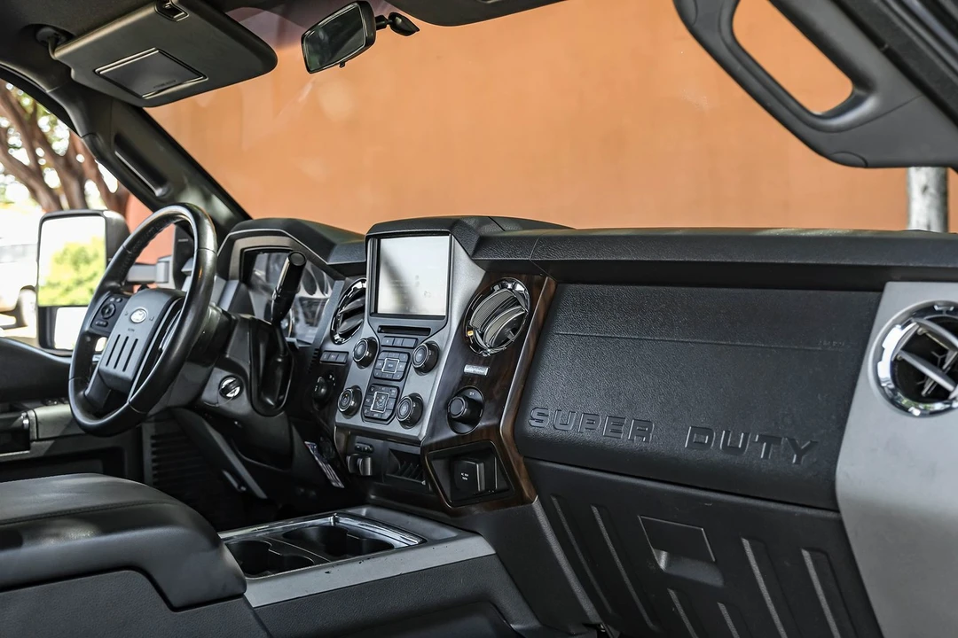 2015 Ford Super Duty 3rd Gen - Image 19 of 21