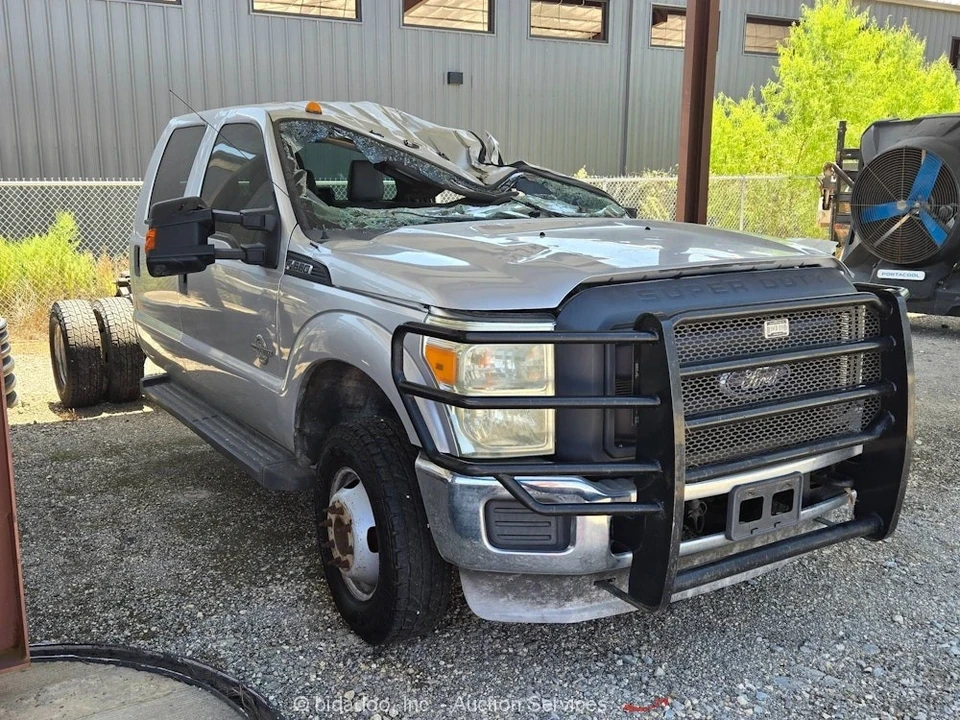 2015 Ford Super Duty 3rd Gen - Image 2 of 12