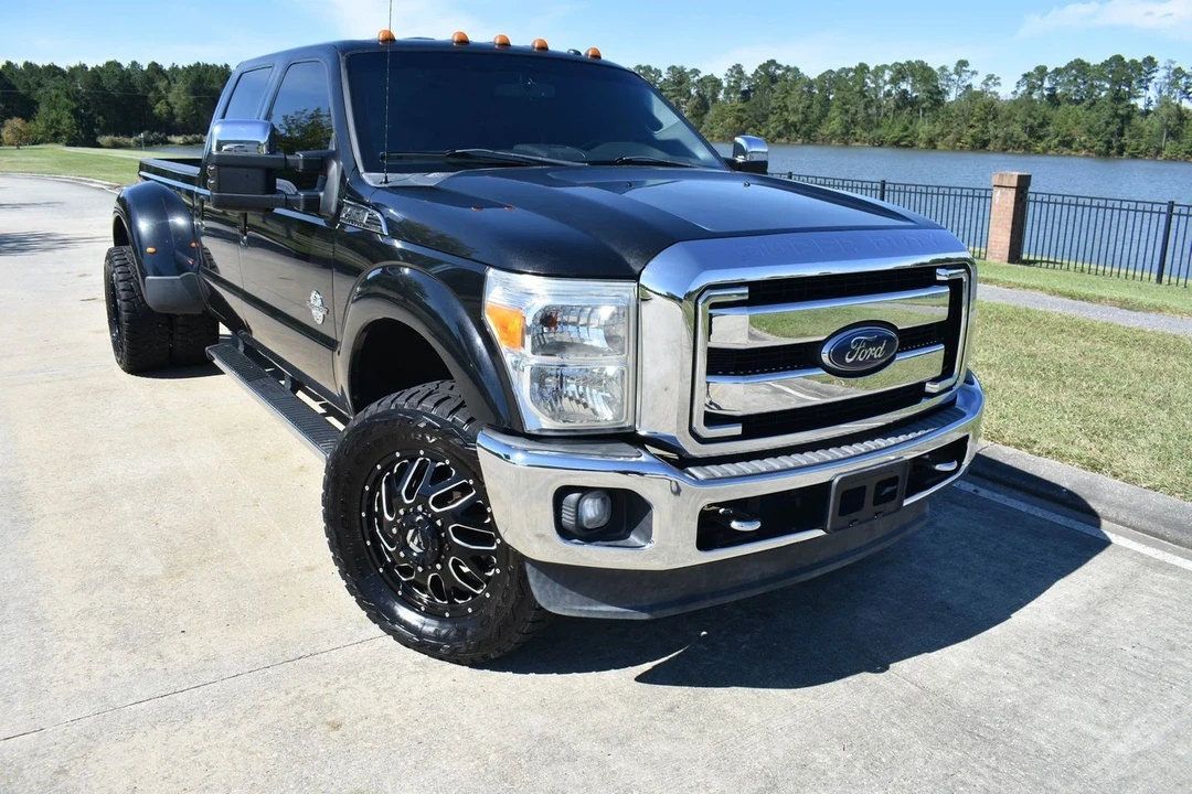 2015 Ford Super Duty 3rd Gen - Image 2 of 12