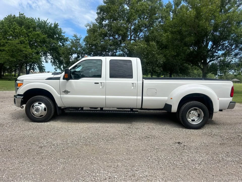 2015 Ford Super Duty 3rd Gen - Image 2 of 14