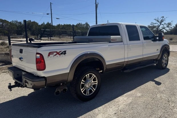 2015 Ford Super Duty 3rd Gen - Image 2 of 7