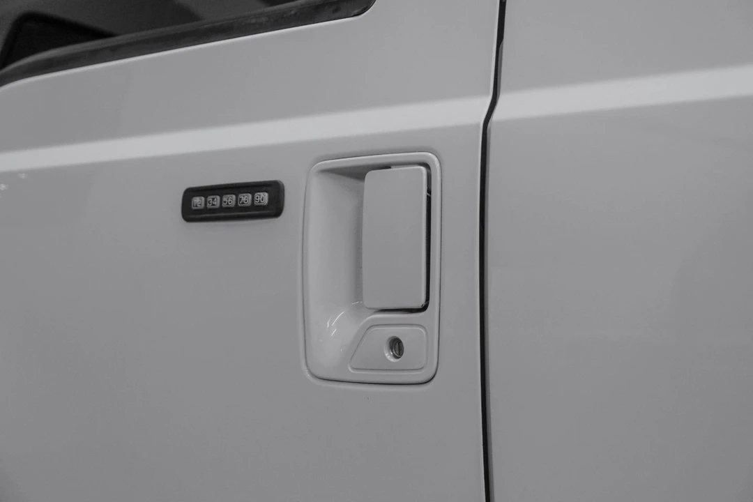 2015 Ford Super Duty 3rd Gen - Image 17 of 21