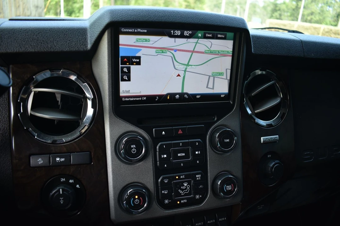 2015 Ford Super Duty 3rd Gen - Image 15 of 21