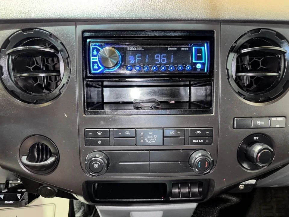 2015 Ford Super Duty 3rd Gen - Image 19 of 21