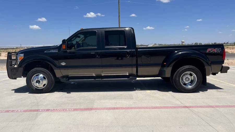 2015 Ford Super Duty 3rd Gen - Image 2 of 15