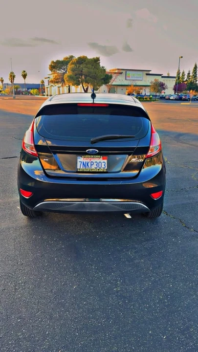2015 Ford Fiesta - Image 7 of 8