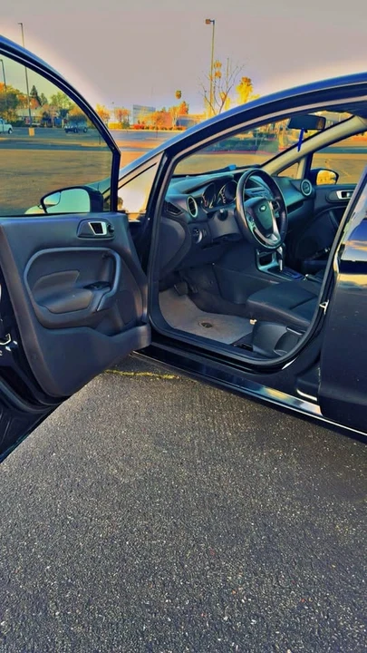 2015 Ford Fiesta - Image 3 of 8