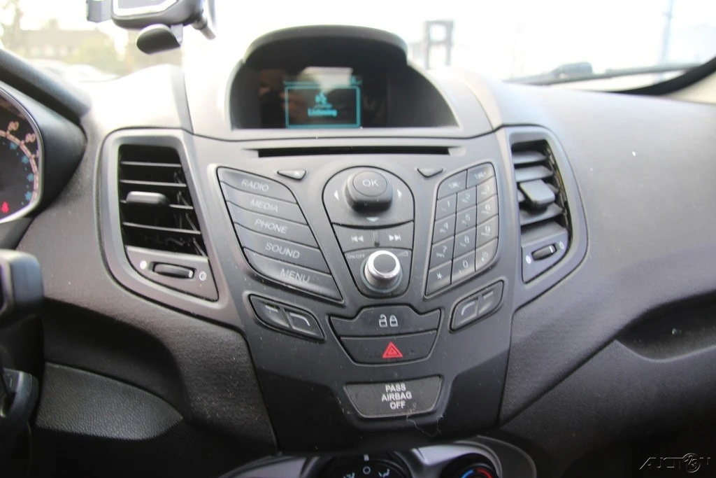 2015 Ford Fiesta - Image 16 of 21