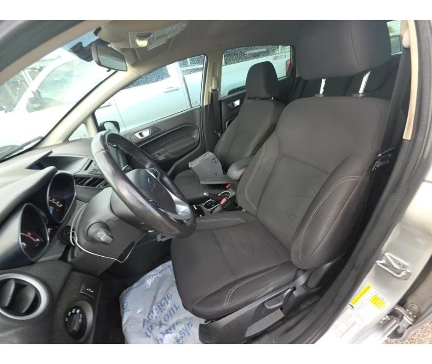 2015 Ford Fiesta - Image 9 of 12
