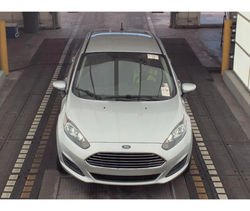 2015 Ford Fiesta - Image 2 of 12