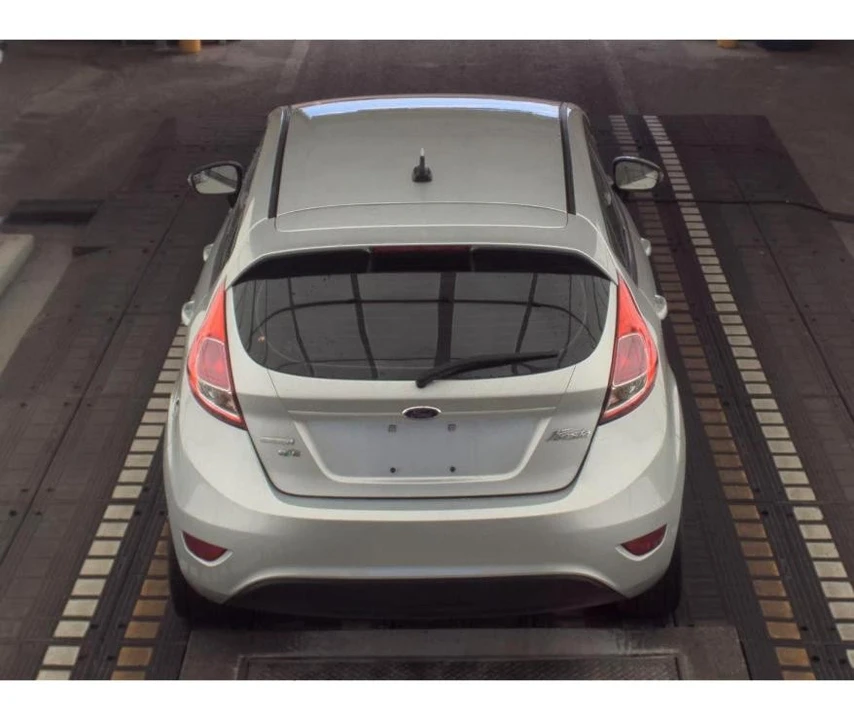 2015 Ford Fiesta - Image 6 of 12