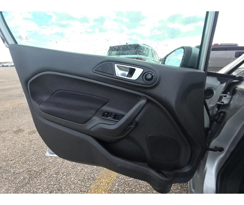 2015 Ford Fiesta - Image 10 of 12