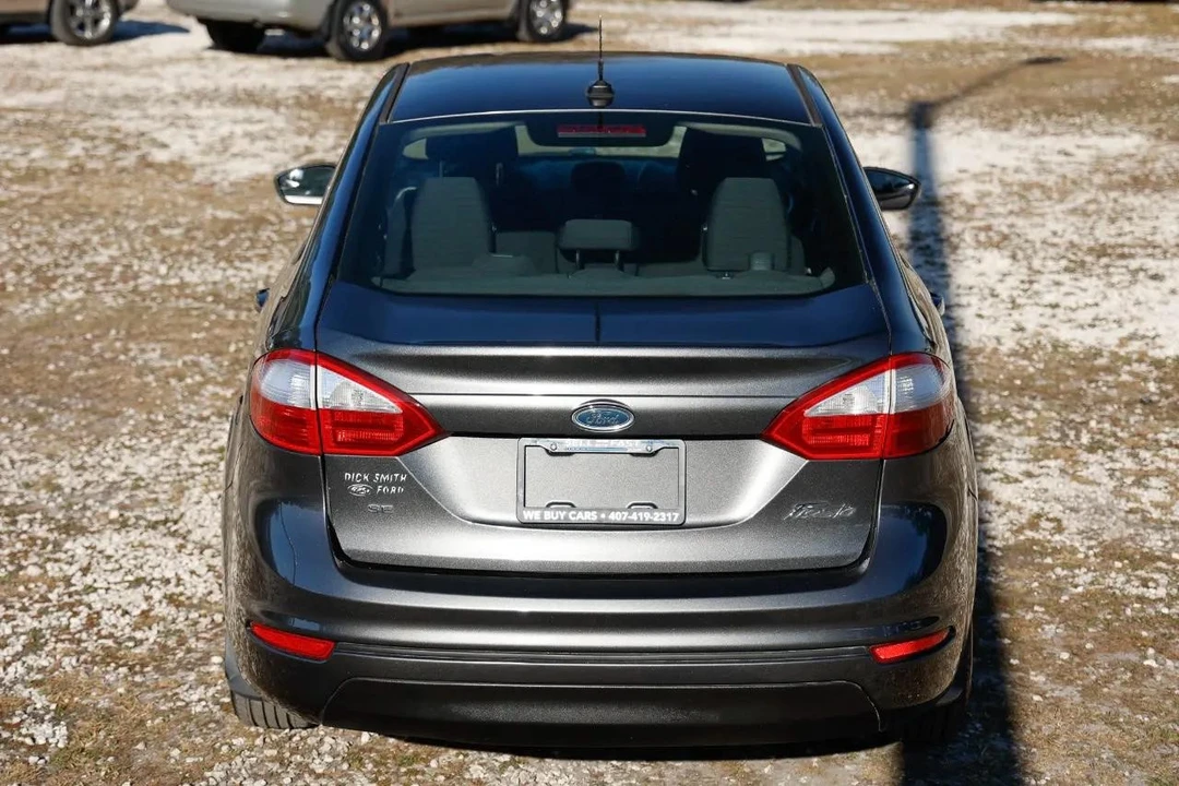 2015 Ford Fiesta - Image 9 of 12