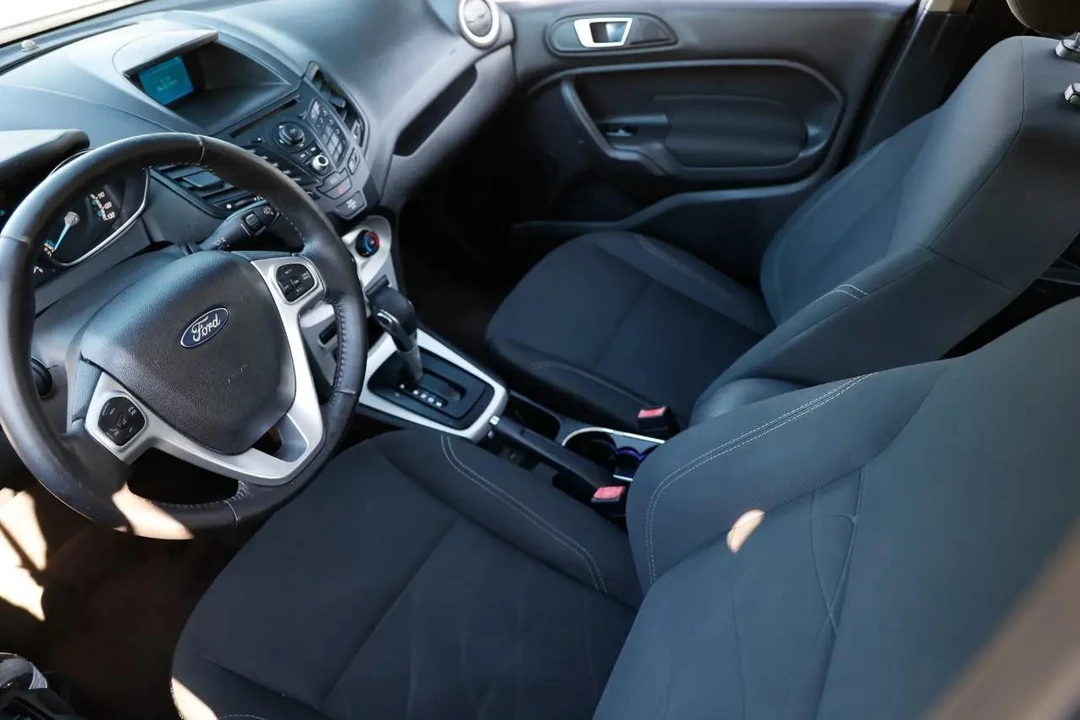 2015 Ford Fiesta - Image 4 of 12