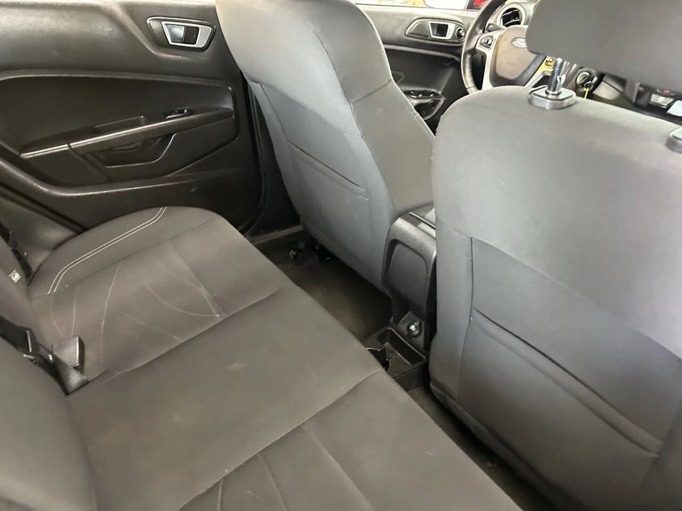 2015 Ford Fiesta - Image 18 of 18