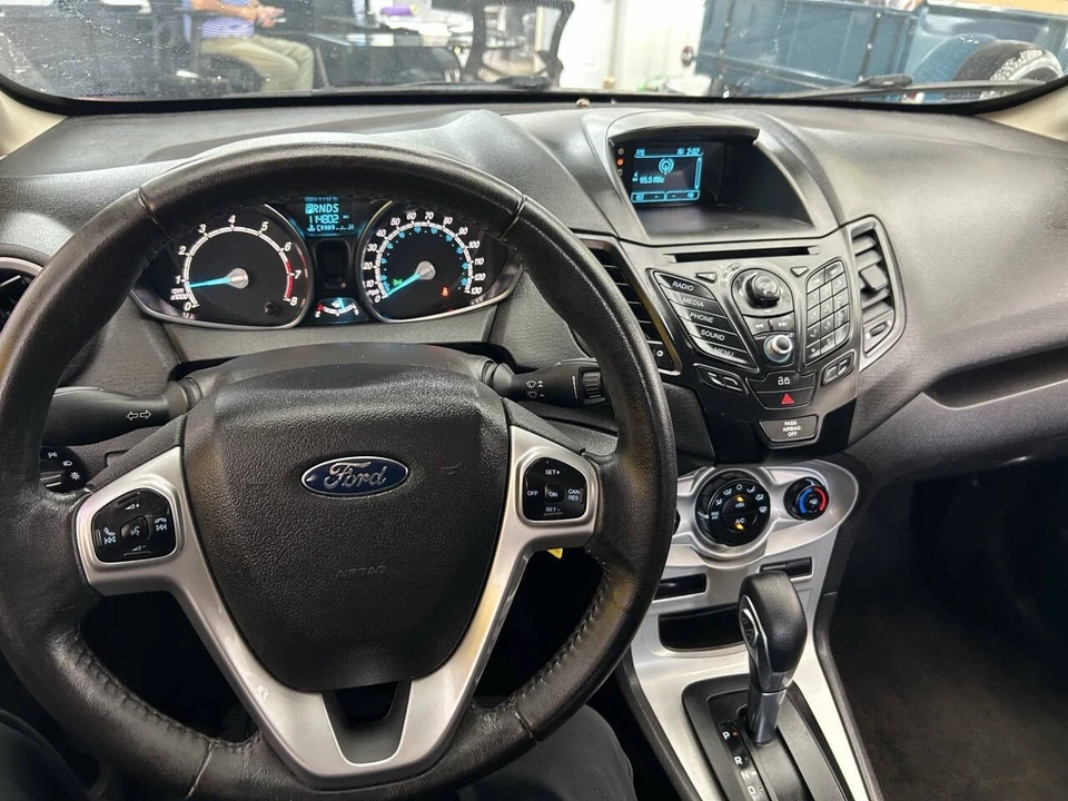 2015 Ford Fiesta - Image 11 of 18