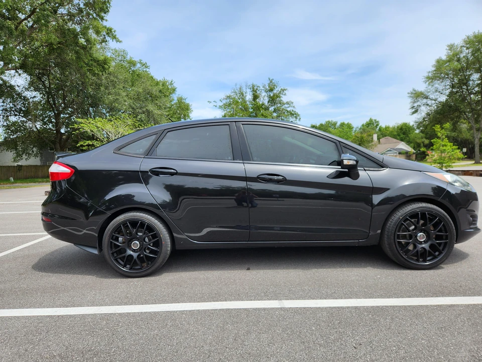 2015 Ford Fiesta - Image 10 of 31