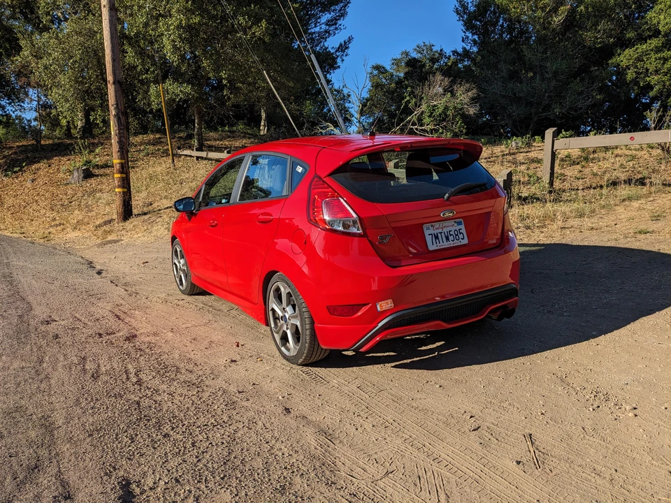 2015 Ford Fiesta - Image 11 of 31