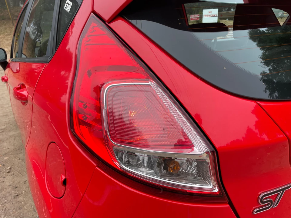 2015 Ford Fiesta - Image 26 of 31