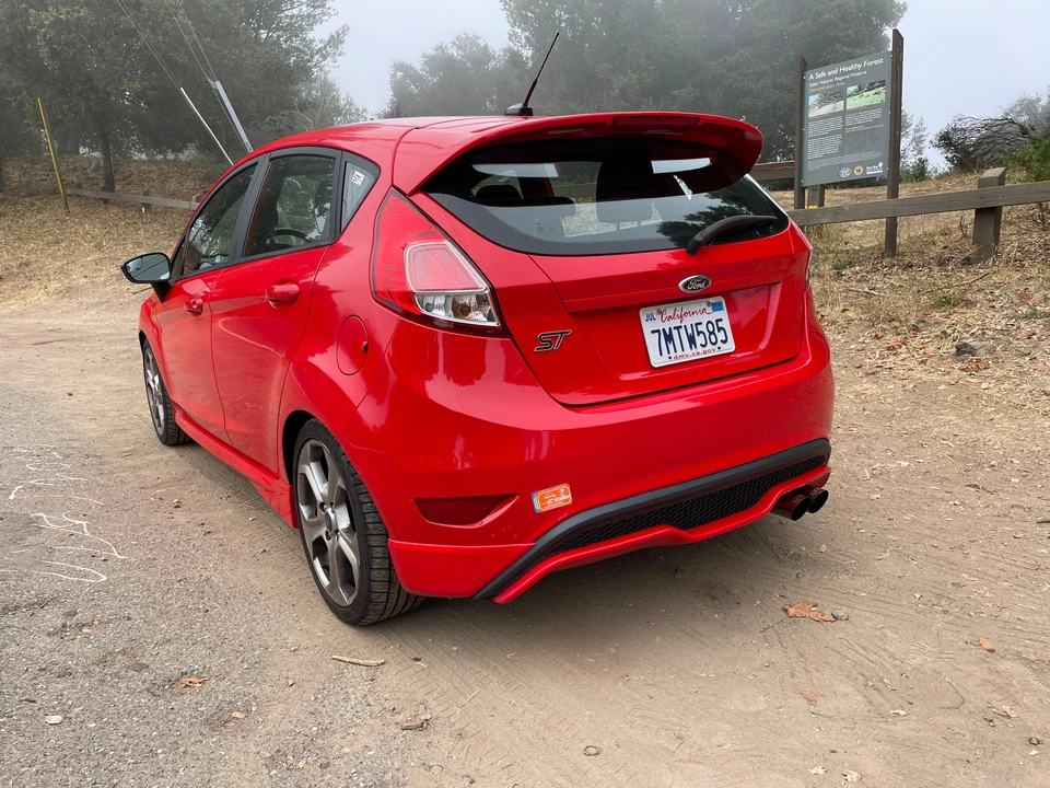 2015 Ford Fiesta - Image 13 of 31