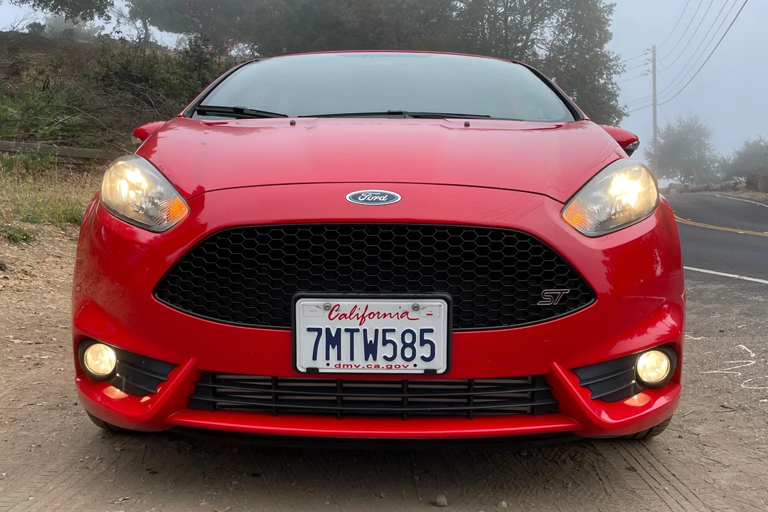 2015 Ford Fiesta - Image 2 of 31