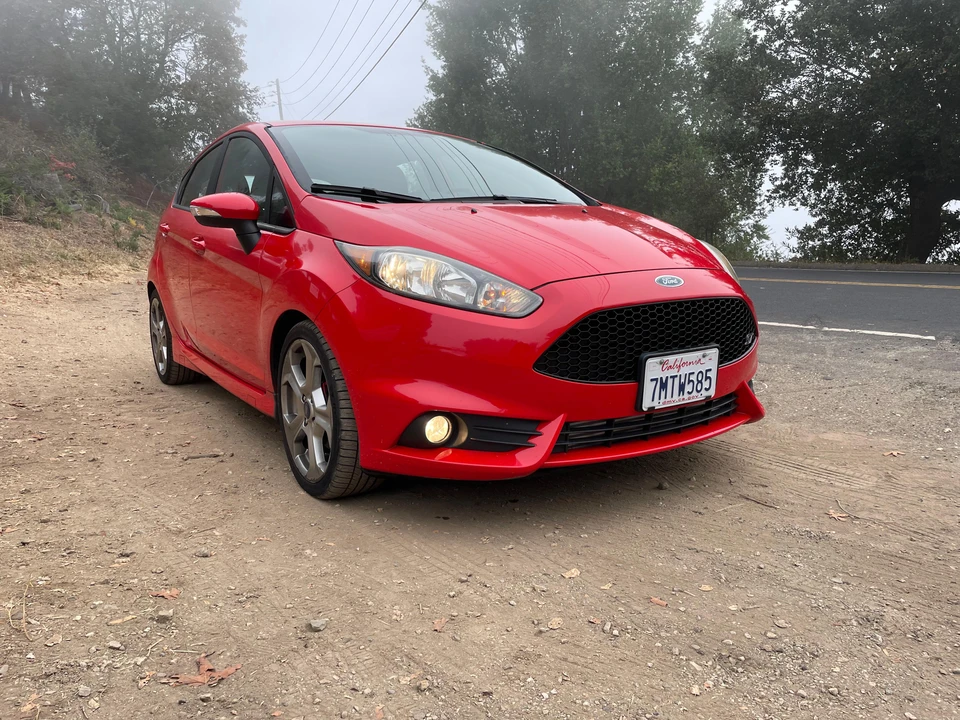 2015 Ford Fiesta - Image 19 of 31