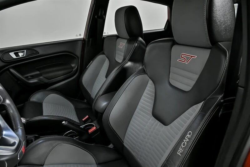 2015 Ford Fiesta - Image 18 of 21