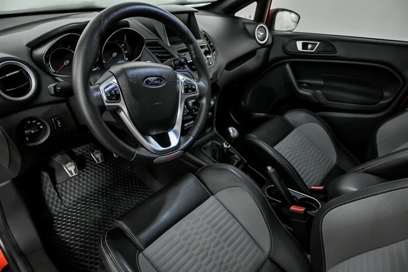 2015 Ford Fiesta - Image 16 of 21