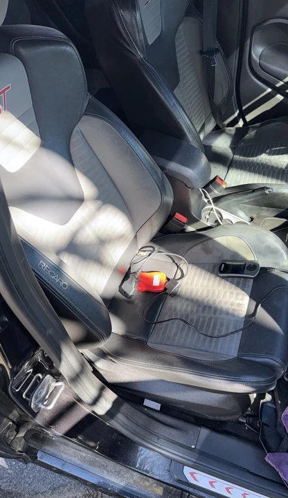 2015 Ford Fiesta - Image 9 of 18